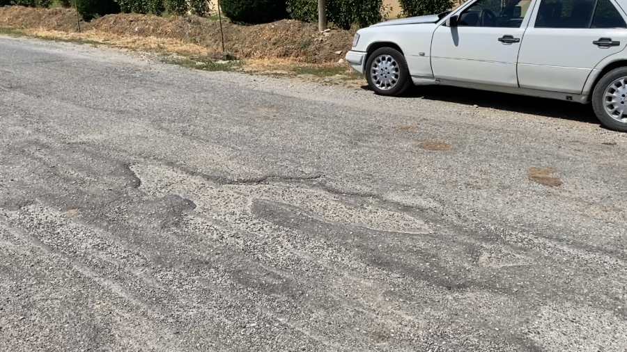 Rruga e vjetër e Bërdicës në harresë  gropat dhe mungesa e sinjalistikës rrezikojnë qytetarët