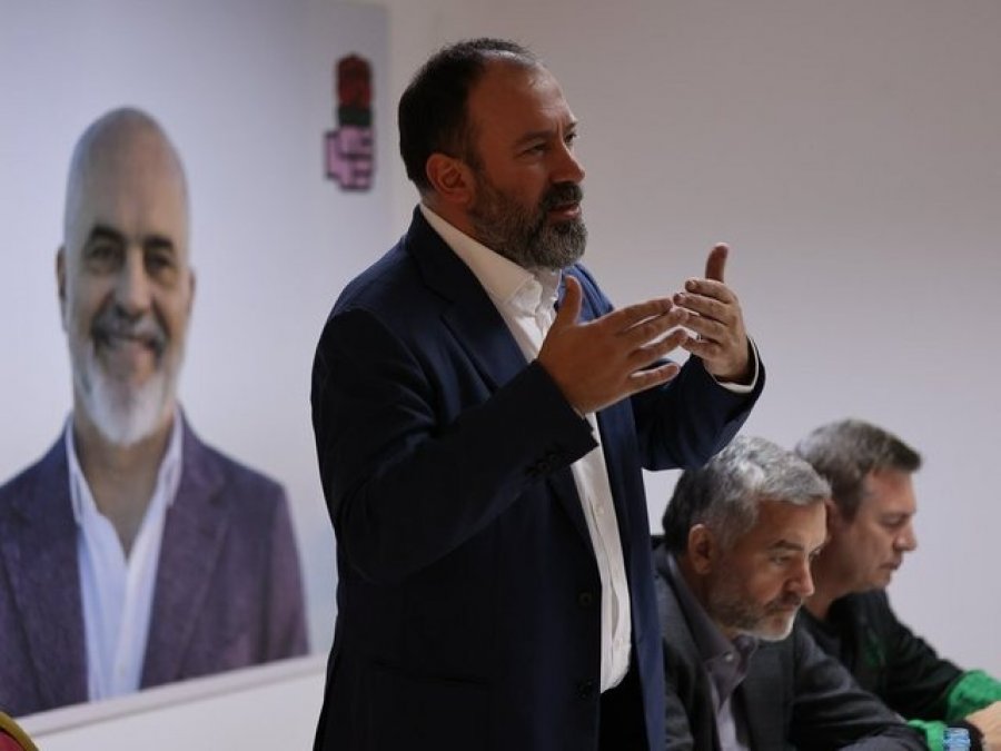 Reforma e njëanshme/ Rama sfidon BE-në, Mazniku prezanton ndarjen e re territoriale