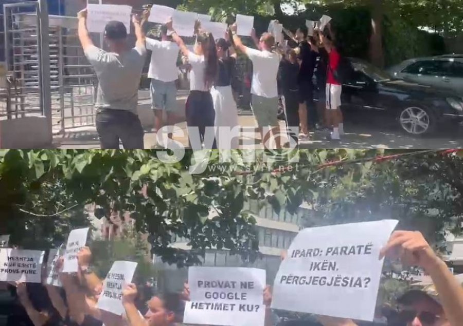 Të rinjtë protestë simbolike te SPAK me gojë të mbyllur dhe pankarta  Provat në Google  hetimet ku