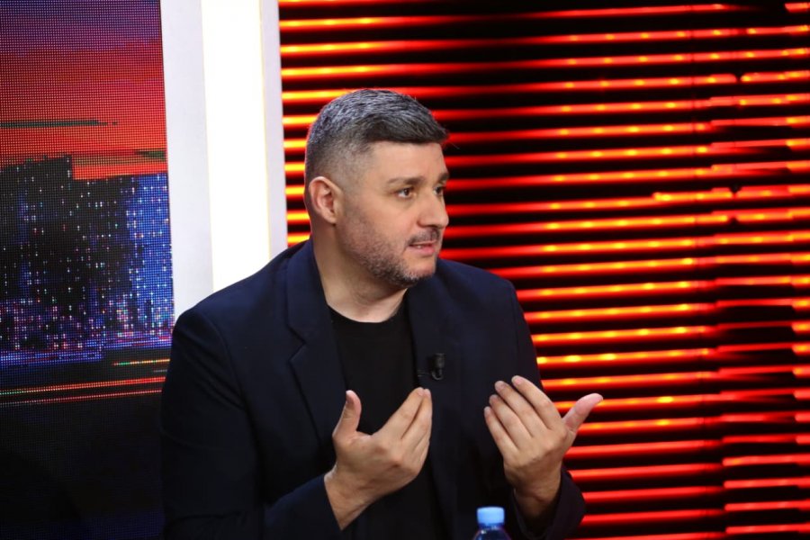 koka-rama-po-shpeton-veten-spak-nis-sulmin-ndaj-belinda-ballukut