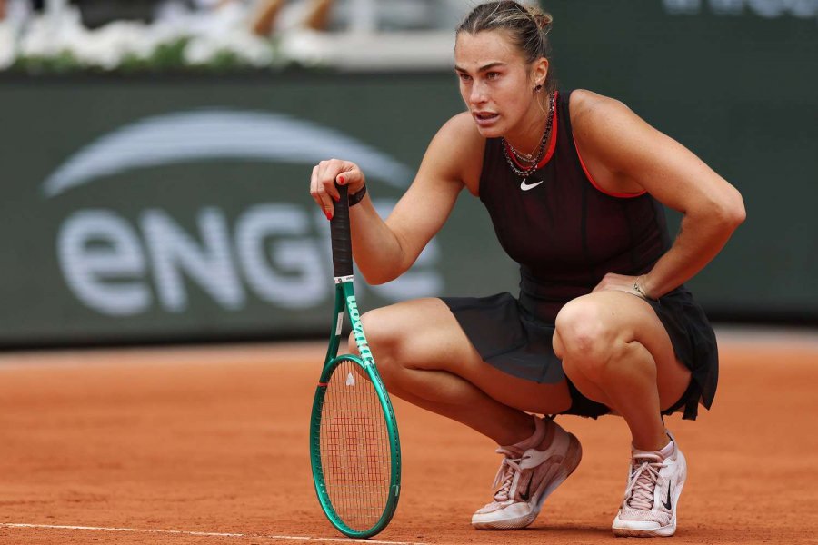 Sensacion në Roland Garros  eliminohet Sabalenka  Dy italianë përballen në gjysmëfinale