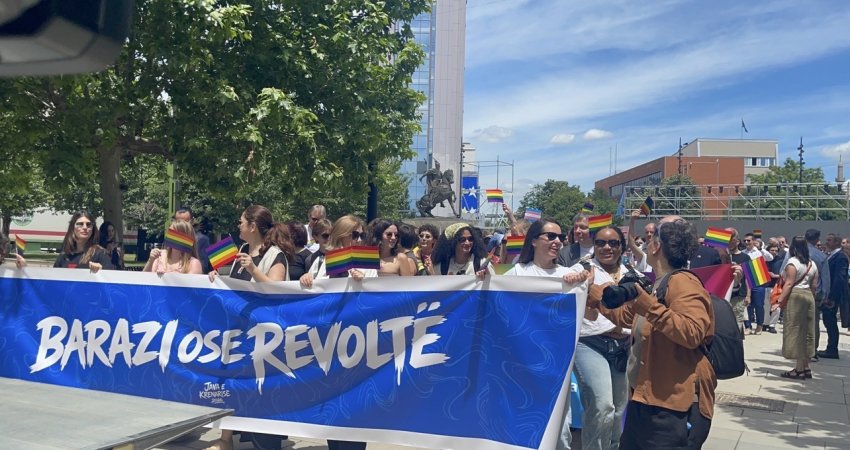 Mbahet “Parada e Krenarisë” në Prishtinë