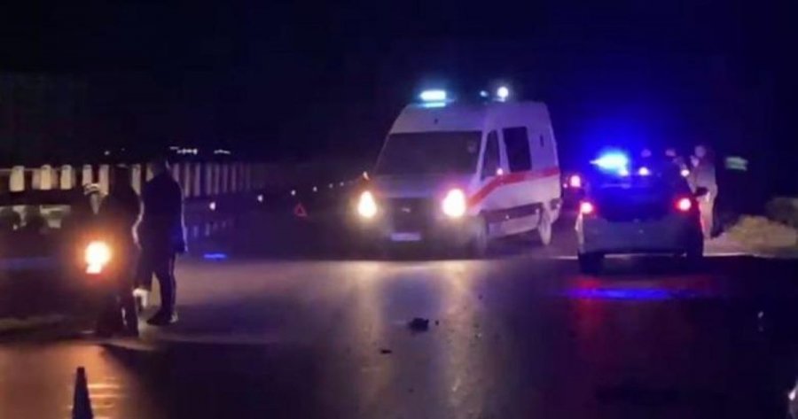 Aksident tragjik në autostradën Vlorë–Fier, humb jetën një person 