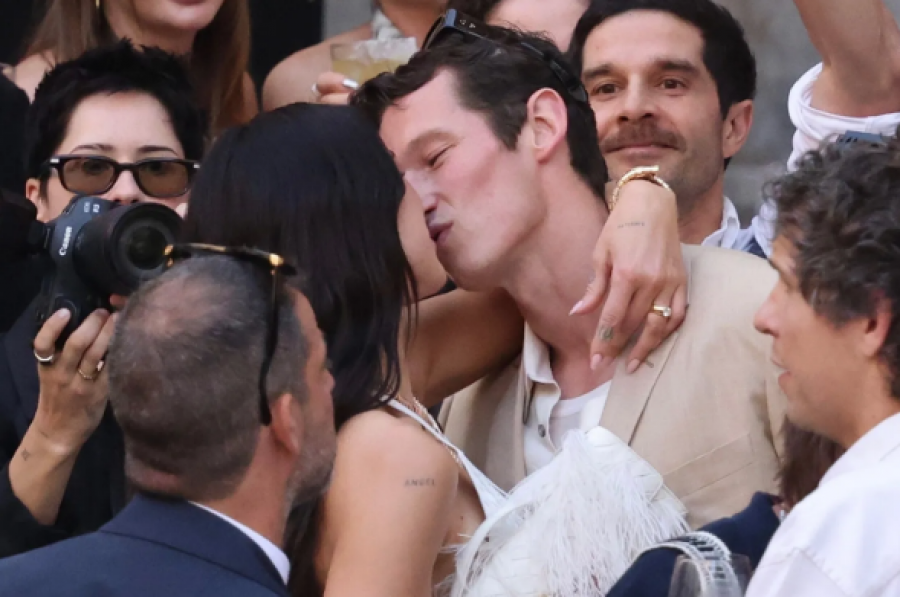E veshur me të bardha  Dua Lipa shkëlqen në festën romantike para dasmës në Itali