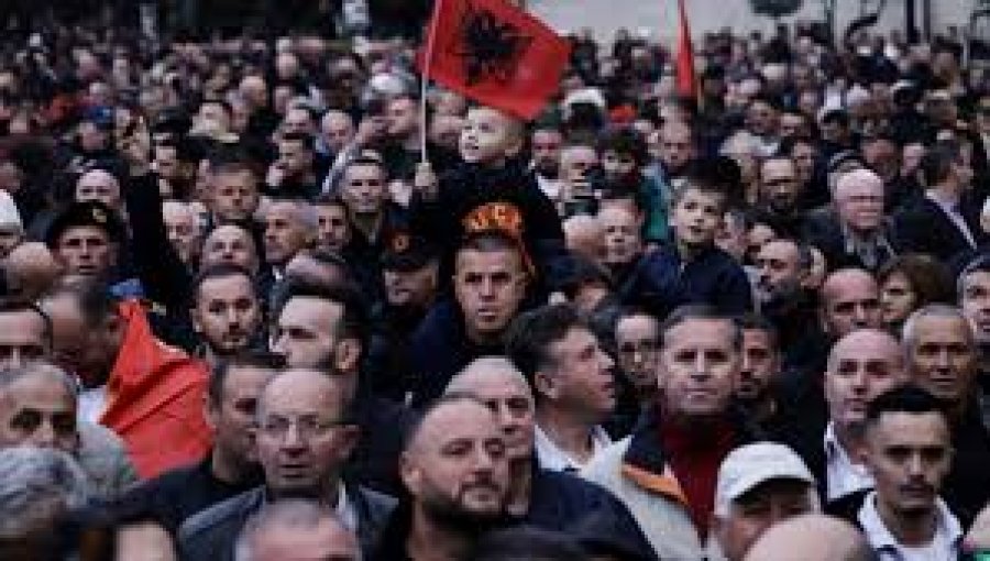 Nga heronjtë e Holokaustit te ‘Shqipëria e shqiptarëve’: Udhëkryqi i rrezikshëm i një aleati të NATO-s