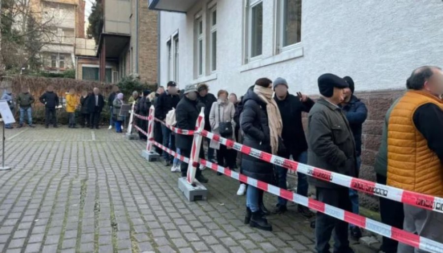 Një ditë para zgjedhjeve në Kosovë, sot vendos diaspora në 30 misione diplomatike