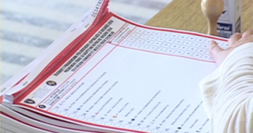 Qytetari e shkruan në fletëvotim: S’ka arsim, spitale, çerdhe, s’ka as vota