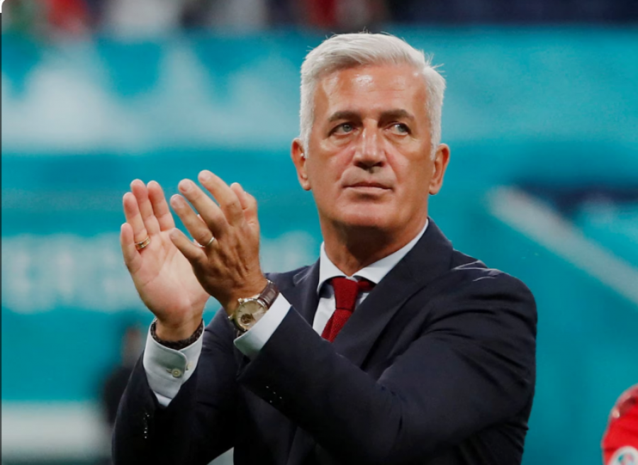 Algjeria rinovon kontratën e trajnerit Vladimir Petkovic deri në vitin 2028
