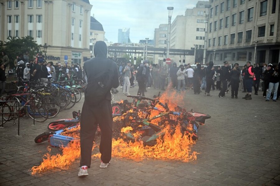 Mijëra persona protestojnë kundër politikave të reja arsimore në Bruksel