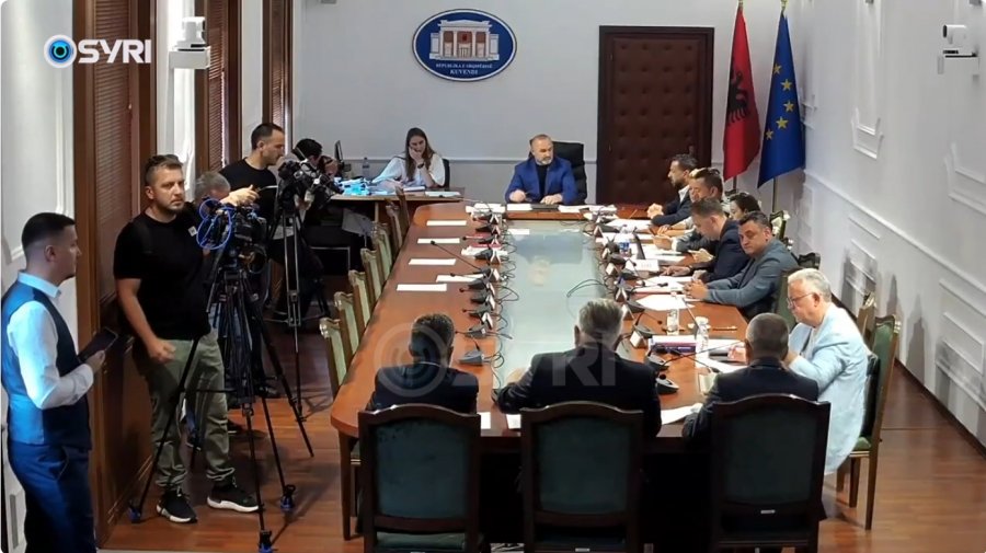 SYRI TV  Miratohet në parim amnistia penale  380 të dënuar lirohen mënjëherë
