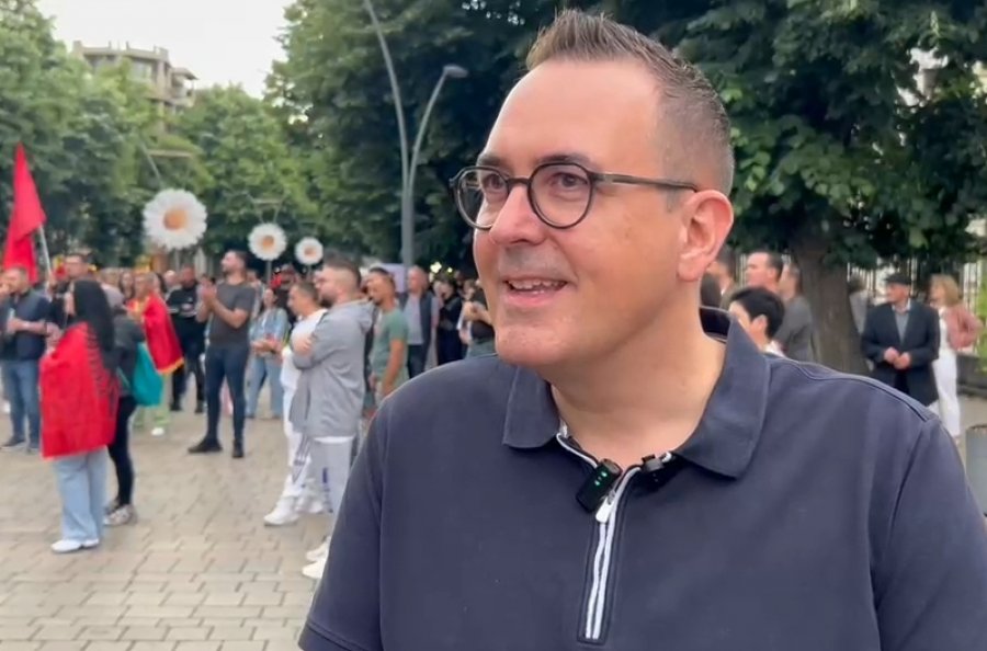 Protesta në Korçë  Edhe turisti krah qytetarëve  Në Zvicër zhvillimi ekonomik dhe mbrojtja e natyrës shkojnë dorë për dore