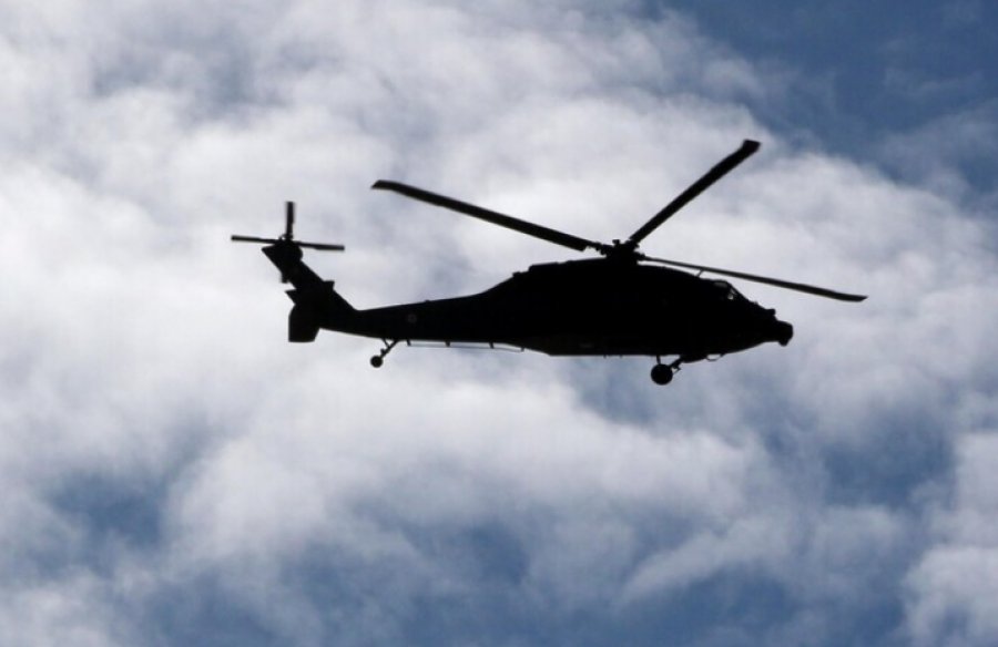 Rrëzohet helikopteri në Ngushticën e Hormuzit  shpëtojnë dy pilotët