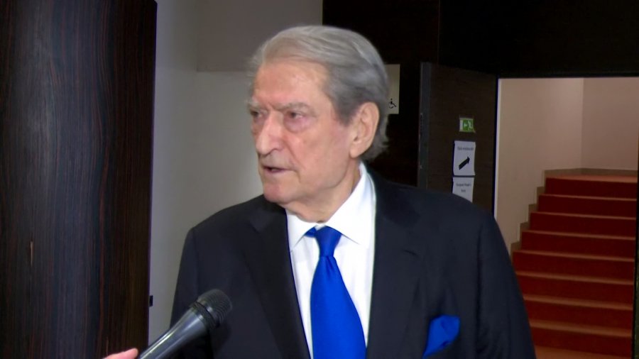 Berisha për mediat: Shqipëria në krizë, zgjedhjet janë kthyer në farsë, nevojitet qeveri kujdestare