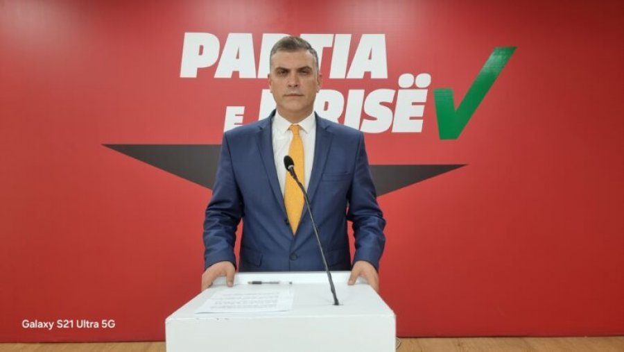 blushi-mbledhja-te-zhvillohet-ne-shesh-administraten-publike-e-shkaterruat-me-krim-korrupsion-e-patronazhiste