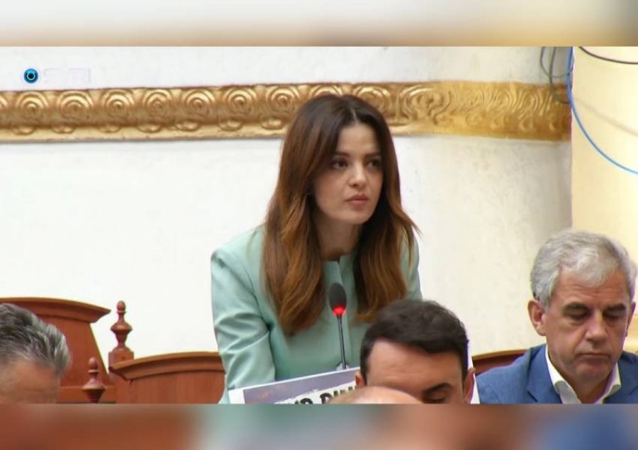 Hoti  Rinia do ta rrëzojë qeverinë  do e largojë PS në nga pushteti