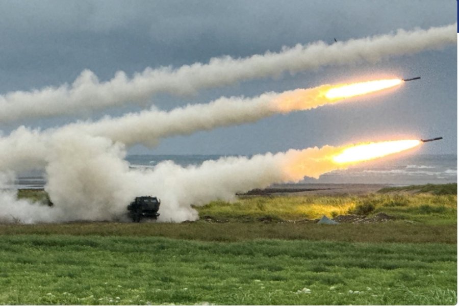 Tajvani qëlloi raketa në drejtim të Kinës nga një sistem lëshimi celular që mori nga SHBA-të