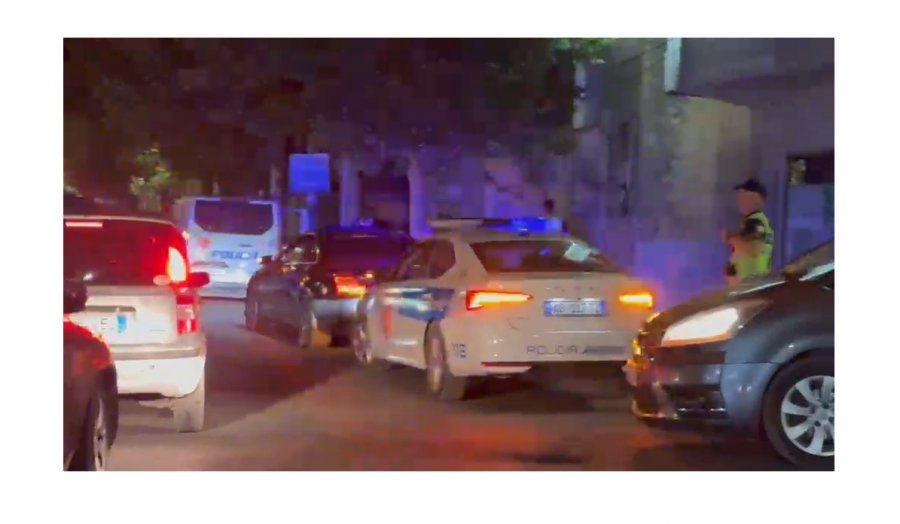 E rëndë në Vlorë  Ra nga kati i 7 të i një pallati në Lungomare  ndërron jetë në spital 28 vjeçarja