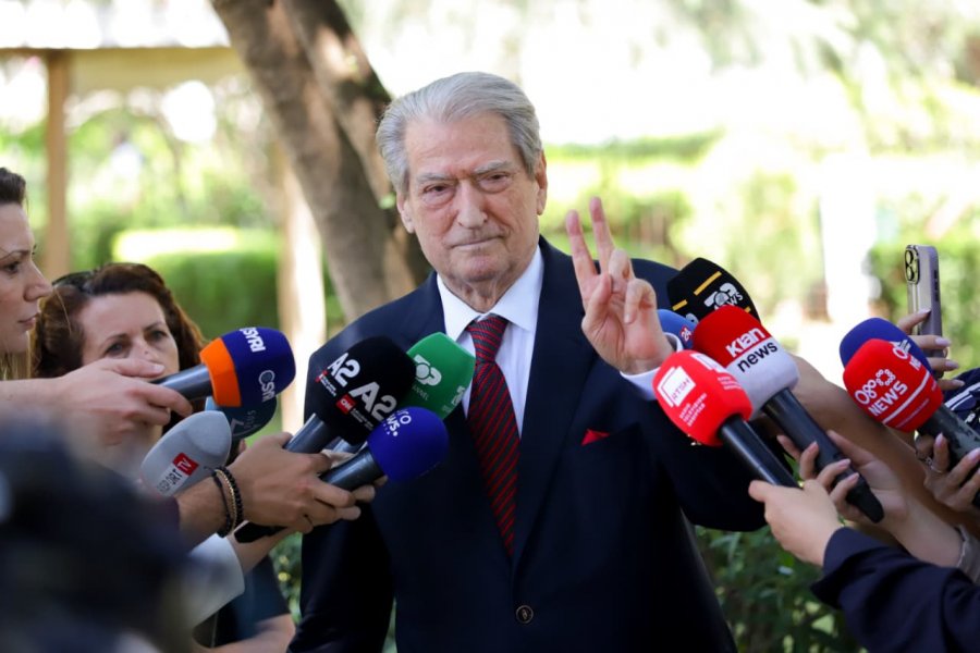 Berisha  U ktheva  Nuk kam qenë kurrë non grata në SHBA  ka pasur vetëm një ndalim hyrje  Kam pasur komunikim zyrtar
