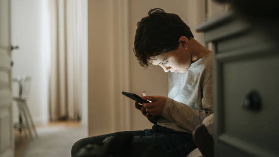 Kanadaja propozon ndalimin e rrjeteve sociale për fëmijët nën 16 vjeç