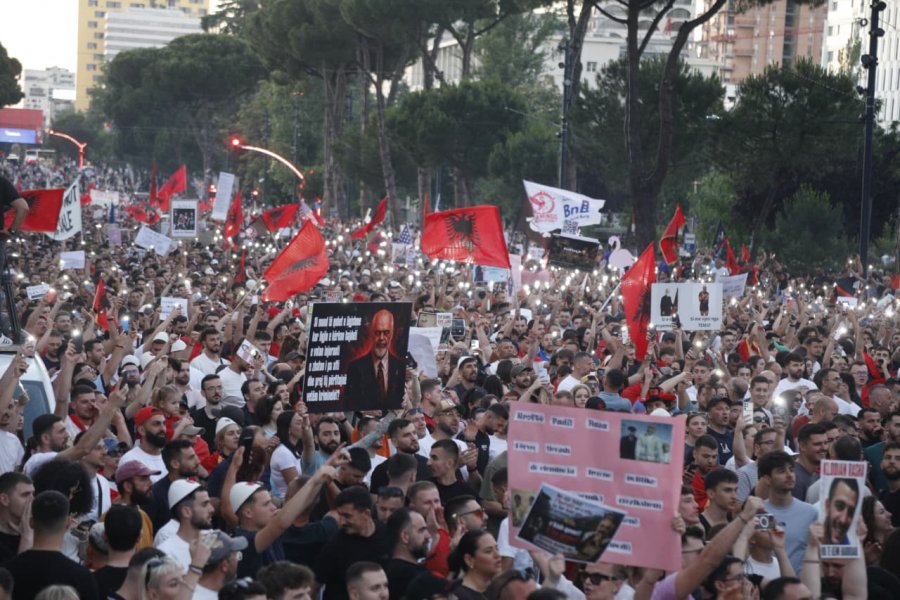  Rama jep dorëheqjen   Diaspora shqiptare proteston sot anembanë botës  LISTA e qyteteve
