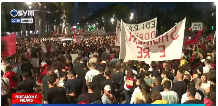 Nis marshimi kilometrik i protestuesve, thirrje në kor për dorëheqjen e Ramës 