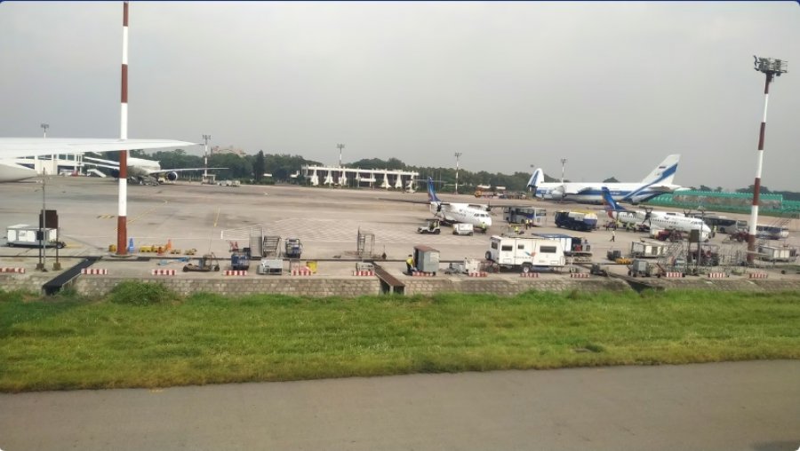 Një aeroplan me parashutistë u rrëzua pranë një aeroporti në Misuri, duke vrarë 12 persona