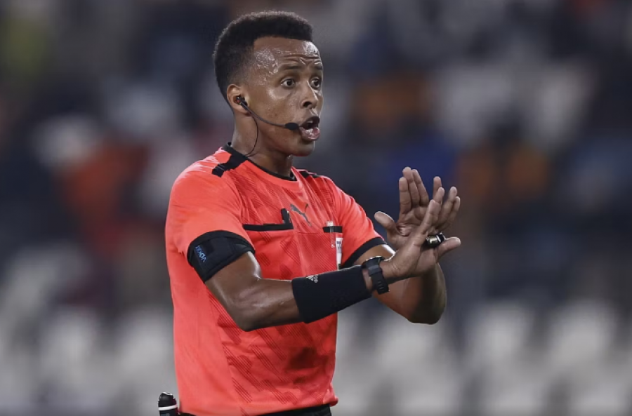 nuk-u-lejua-te-gjykoje-ne-boteror-fifa-do-t-i-paguaje-kompensim-te-plote-arbitrit-somalez
