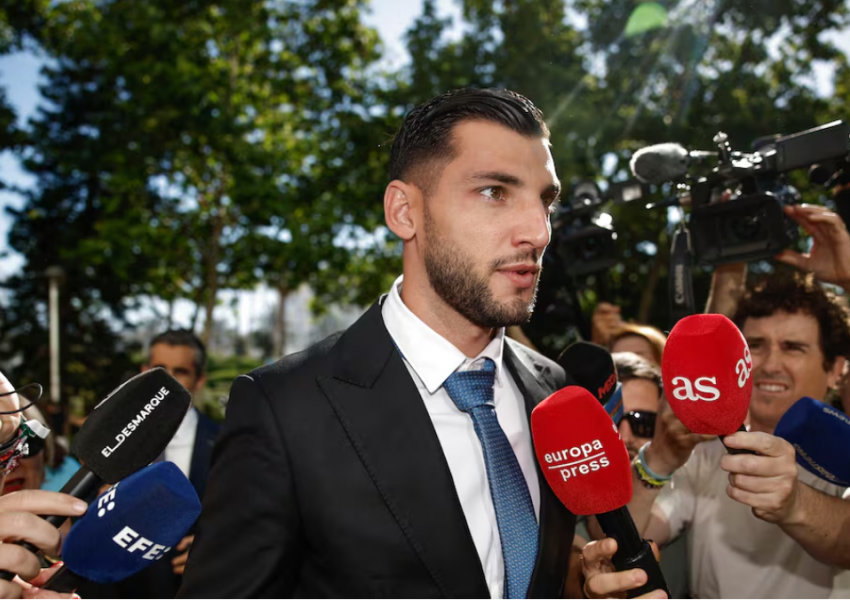 Futbollisti i njohur spanjoll dënohet me tetë vjet e gjysmë burg për agresion seksual