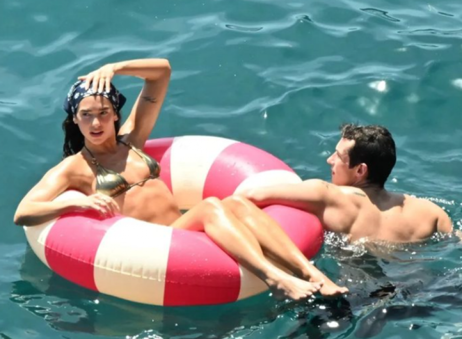 Pas dasmës luksoze  Dua Lipa dhe Callum Turner kalojnë muajin e mjaltit në Itali