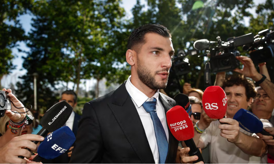 Futbollisti i njohur spanjoll dënohet me tetë vjet e gjysmë burg për agresion seksual