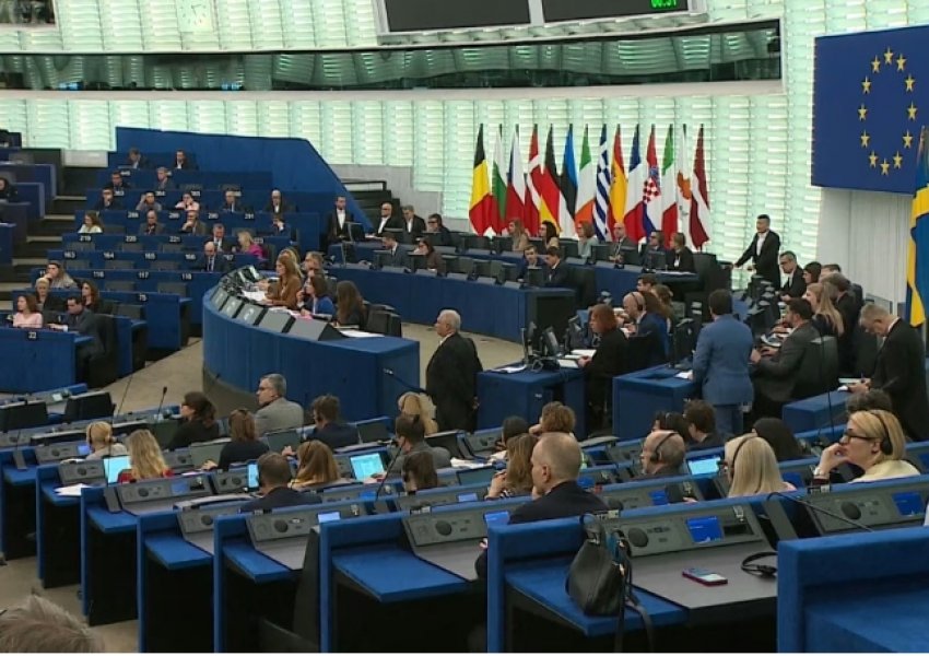 Parlamenti Europian voton për heqjen e imunitetit të deputetit italian
