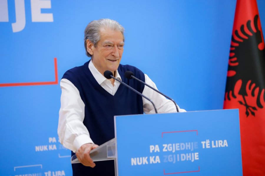 Berisha  Deputetët e PS së që nuk janë të implikuar në krime  të largohen nga Edi Rama