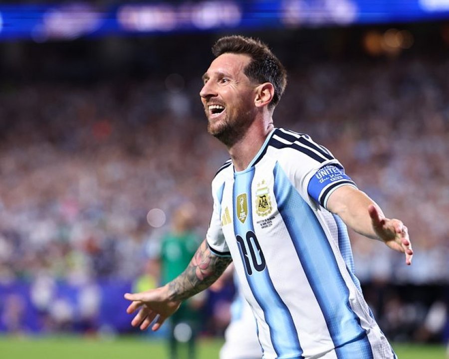 Messi epik  Argjentina e nis Botërorin me fitore të thellë ndaj Algjerisë