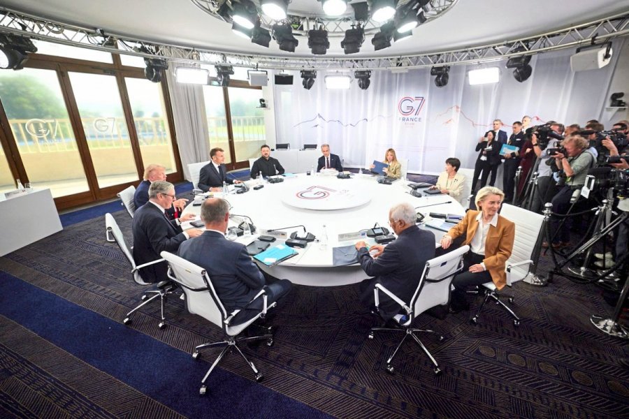 Përveç G7, ka edhe G2, E3, E5 dhe P5 - por kush e ka fjalën e fundit?