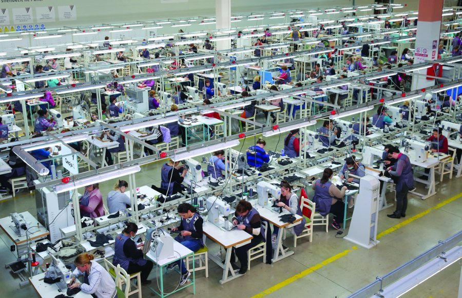 euro-shkaterron-fasonin-eksportet-bien-14-vetem-ne-maj-fabrikat-po-mbyllen-punonjesit-pa-pune