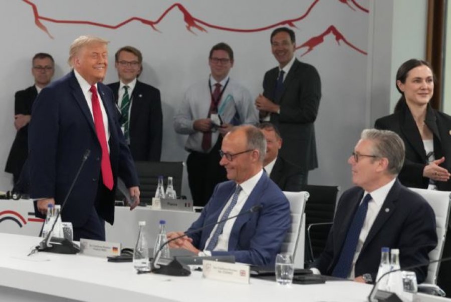 Trump vonohet në G7 në Evian   Unë jam shefi  dhe merr vendin në krye të tavolinës