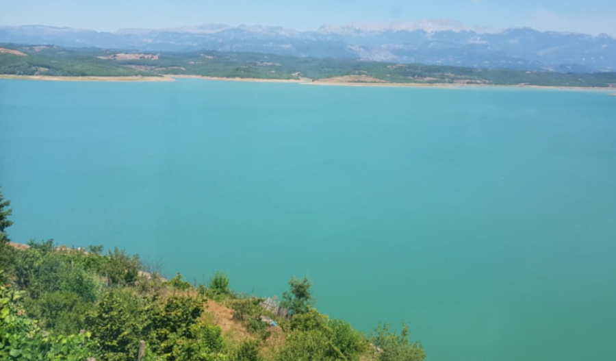 EMRI/ Gjendet pas dy ditësh kërkime trupi i të riut që u mbyt në Liqenin e Ulzës