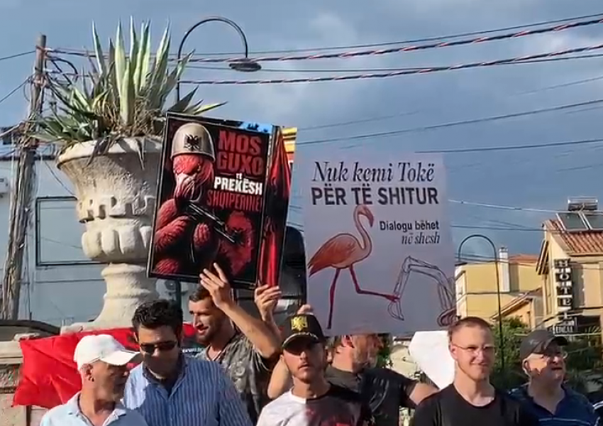 ‘Nuk kemi tokë për të shitur’, Shkodra i bashkohet sërisht protestës kundër qeverisë: Poshtë Edi Rama