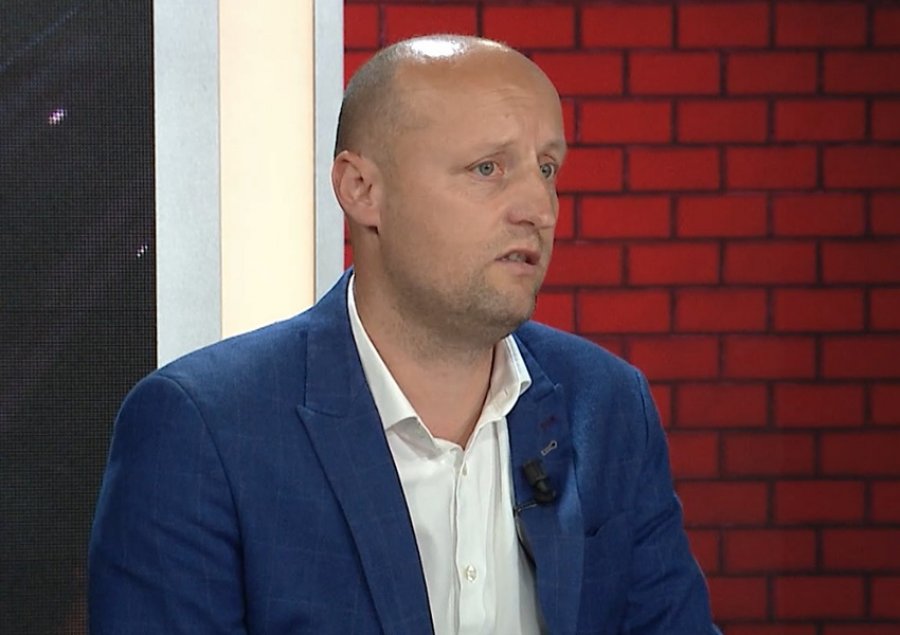  Emri i zyrtarit në Aruba del shumë shpejt nëse bie Rama   Qyno  Informacionet kanë ardhur nga   