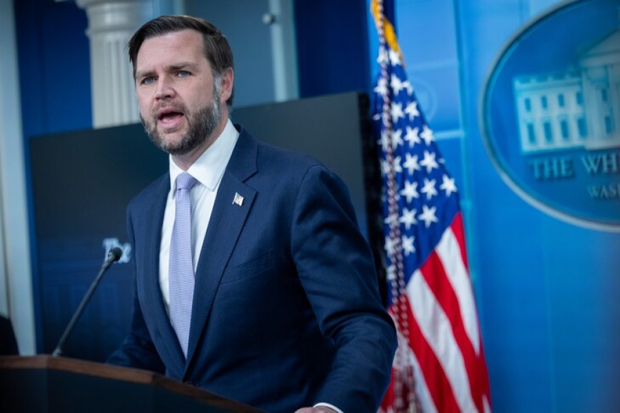 JD Vance kritikon  panikun  e Izraelit rreth marrëveshjes me Iranin