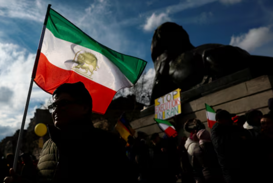 Policia franceze urdhëron ndalimin e tubimit të opozitës iraniane në Paris