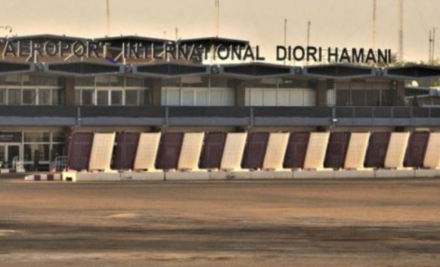 Shkon në 35 numri i të vdekurve nga sulmi i përgjakshëm në aeroportin kryesor të Nigerit