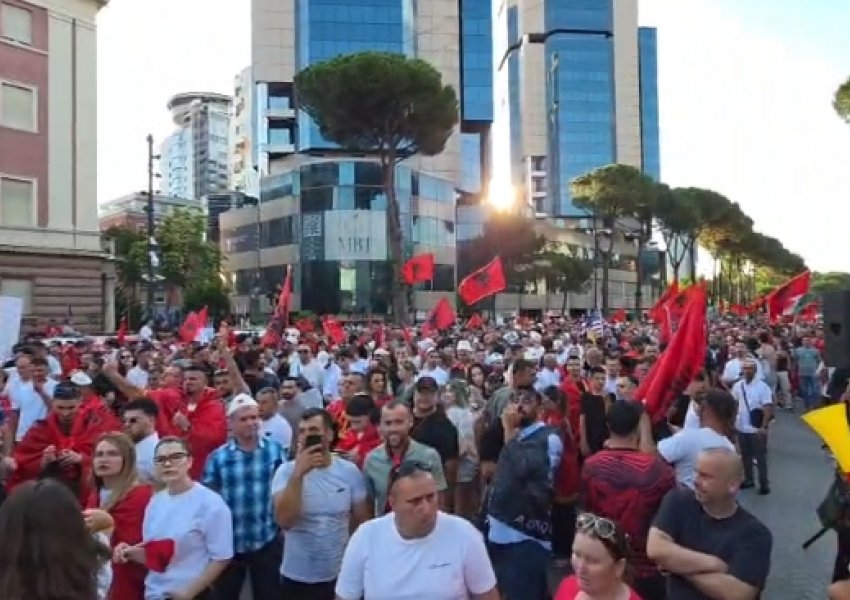 LIVE/ Dita e 21-të e protestës - 'Rama jepe dorëheqjen deri më 21 qershor'