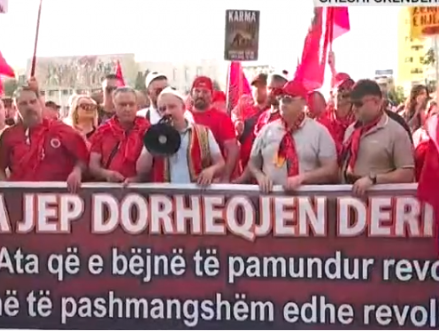 'Rama, deri nesër jep dorëheqjen', emigranti: Nëse nuk respekton protestën paqësore, na detyron ta përshkallëzojmë