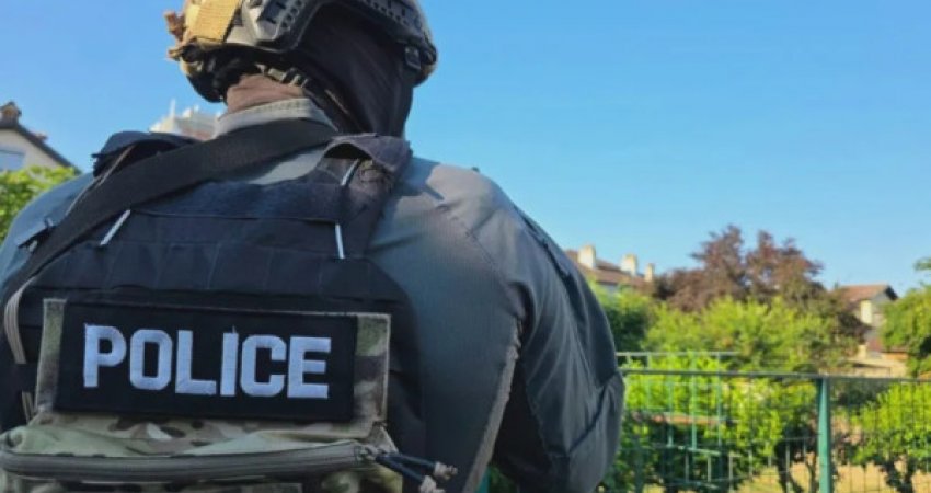 Kapet drogë me vlerë 60 mijë euro në Kaçanik, arrestohen dy shtetas të huaj
