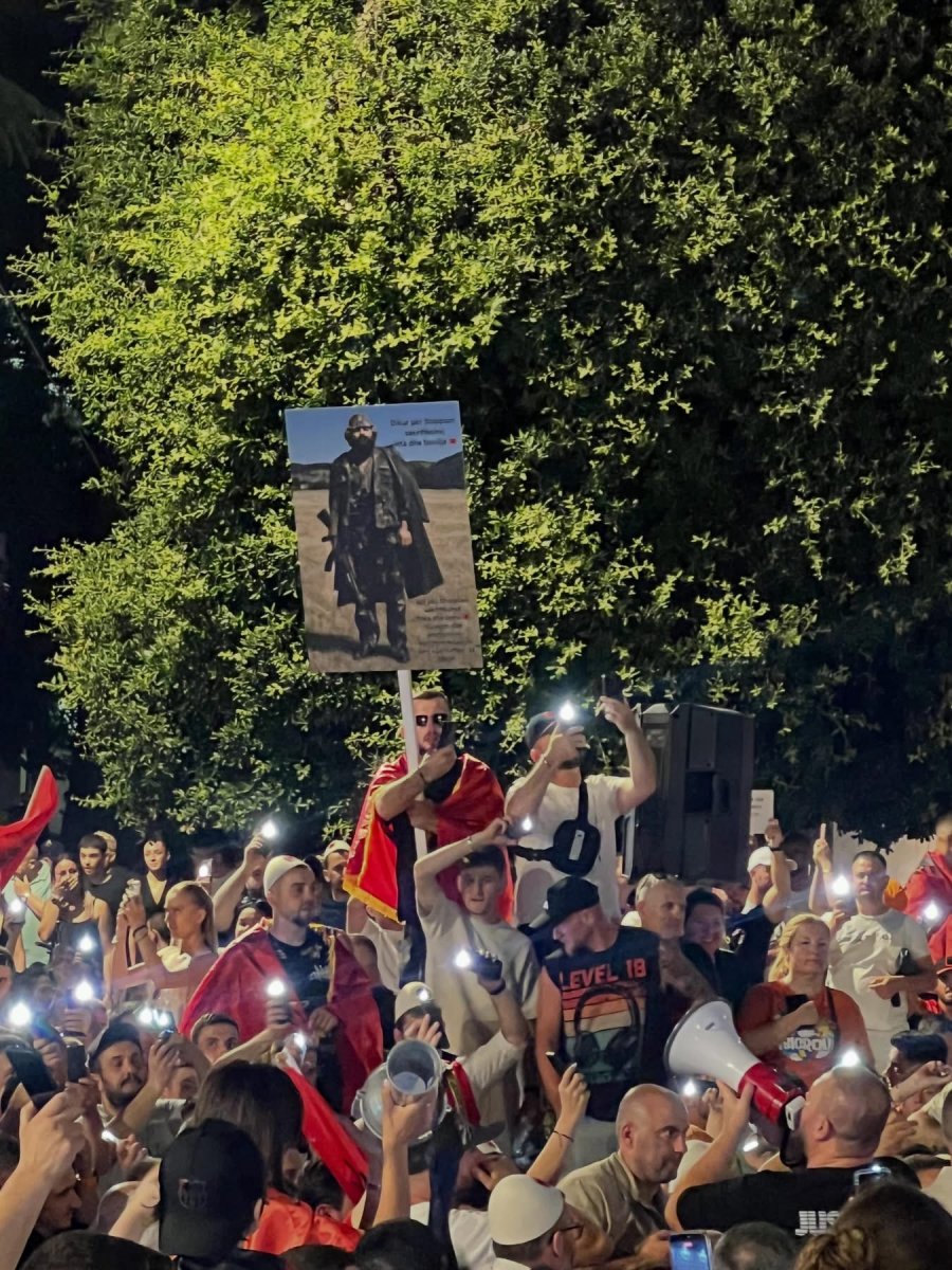 Ç’duan kosovarët këtu në protestë...