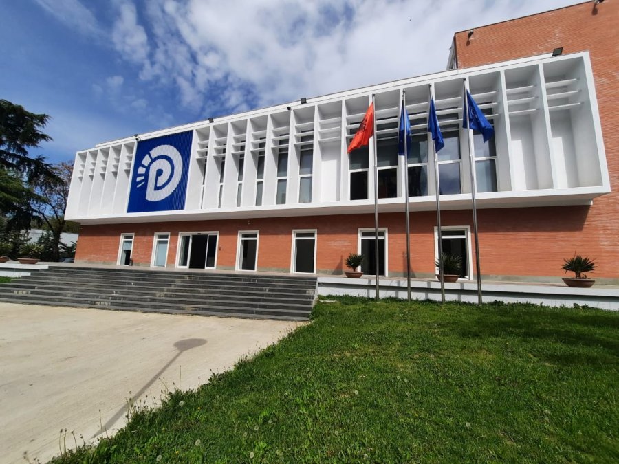 PD dënon grisjen e flamurit izraelit: Akt kriminal dhe antisemit