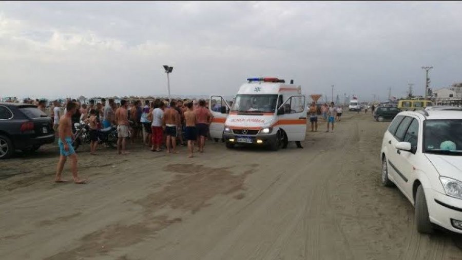 Tragjike në Durrës/ Humb jetën 11-vjeçari duke u larë në det, rojet bregdetare mungonin