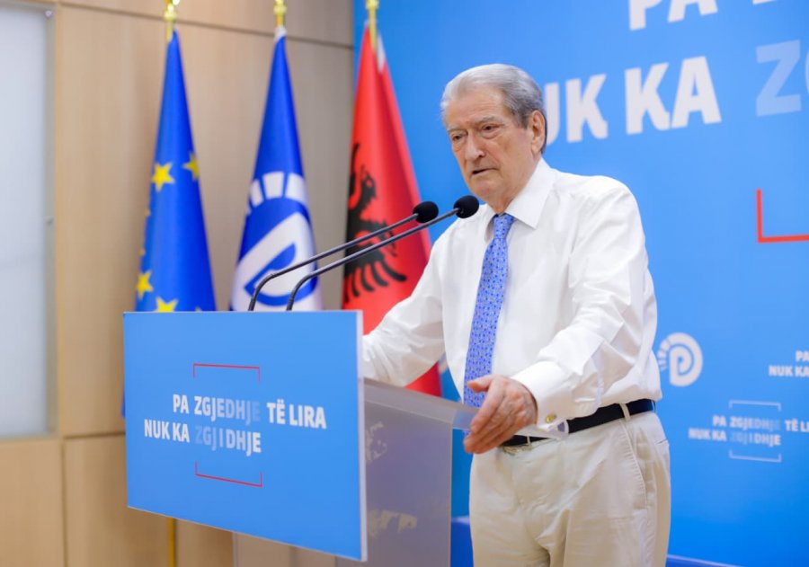 Berisha  Vendi i çdo demokrati është në shesh  mos u impresiononi nga sloganet e opozitës së opozitës