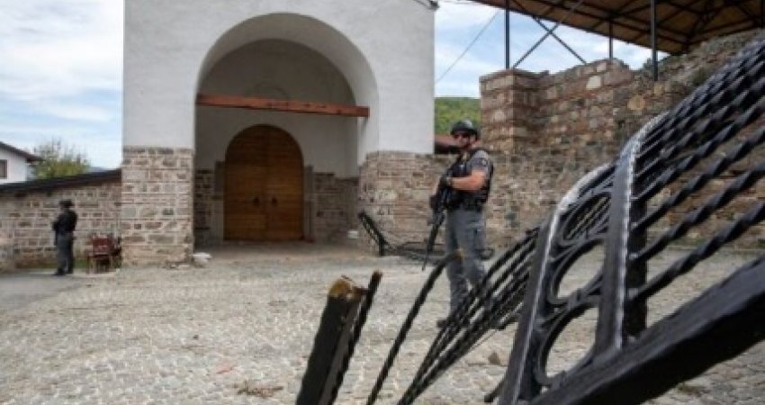 Beogradi zyrtar mbron hapur Radoiçiqin, Petkoviq e quan “patriot” organizatorin e sulmit terrorist në Banjskë